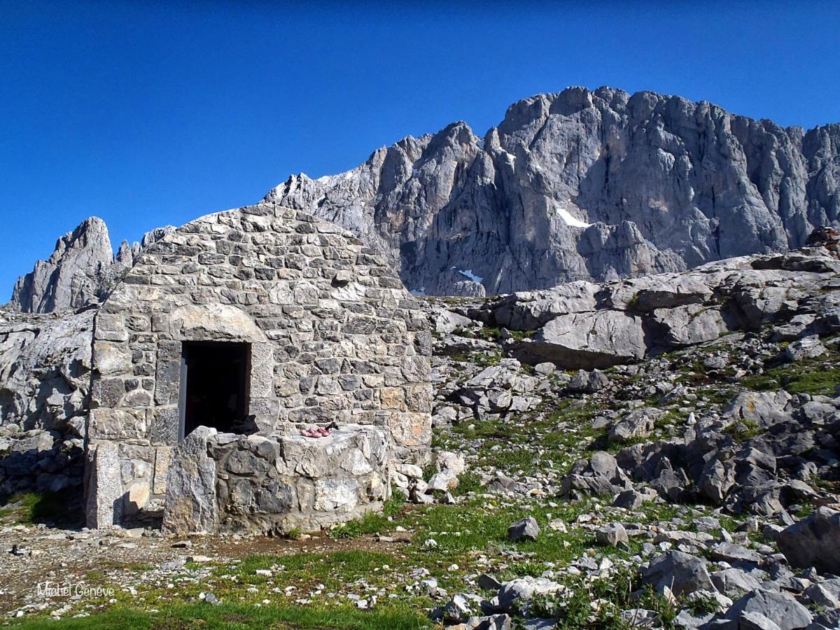 Casas Rurales De Cain Pensionat Exteriör bild